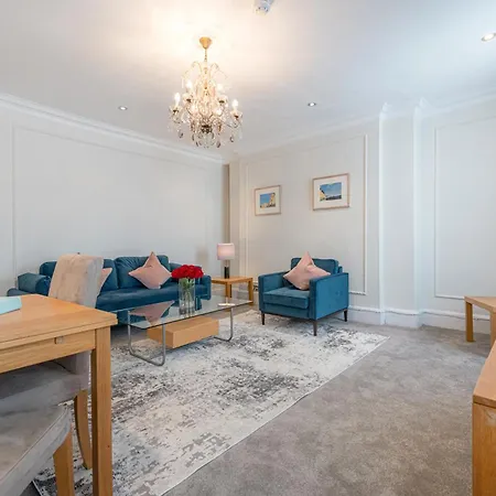 17 Hertford Street-3